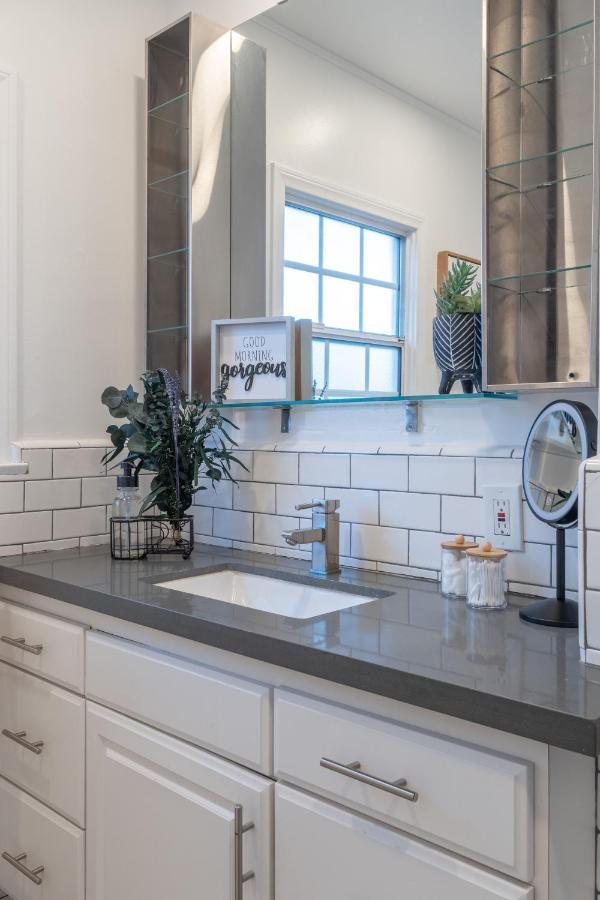 Angel&Rose Universal Hollywood Heated Pool House King Bed Holiday home Los Angeles