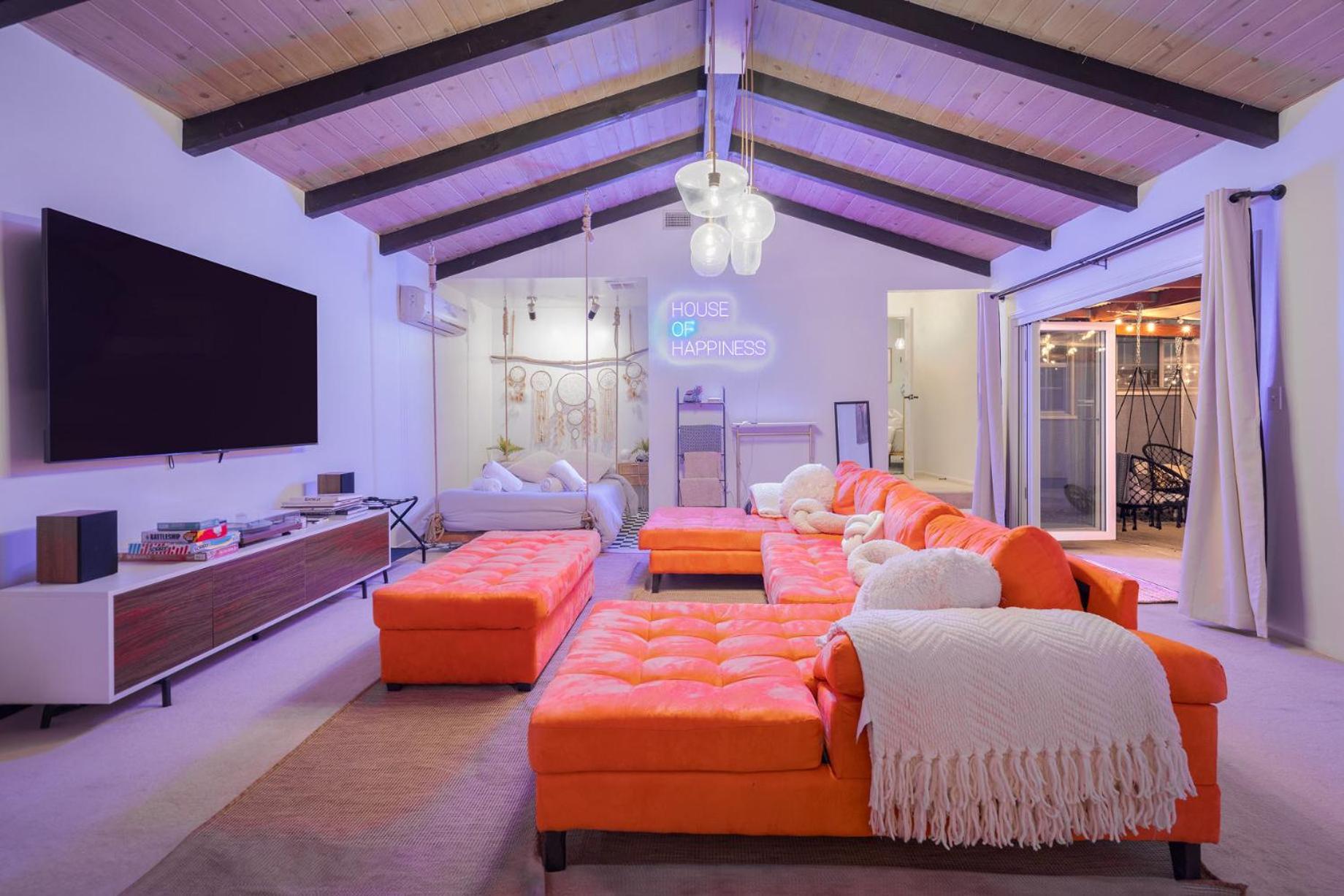 Angel&rose Universal Hollywood Heated Pool House King Bed *